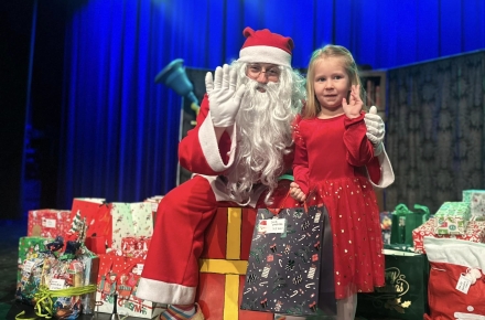 Spektakl Mikołajkowy „W pracowni Świętego Mikołaja”