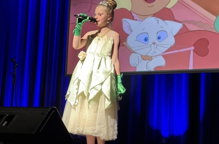 Dziś sala widowiskowa w Miejska Biblioteka Publiczna - Centrum Kultury w Pieszycach wypełniła się magią..