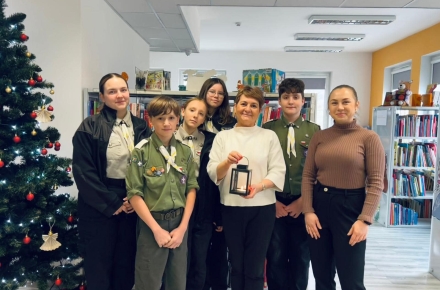 Betlejemskie Światło Pokoju w naszej Miejska Biblioteka Publiczna - Centrum Kultury w Pieszycach!