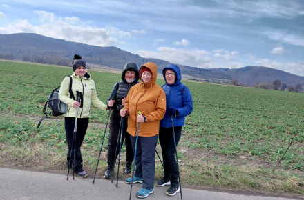 Dzisiejszy spacer z kijkami miał wyjątkowy klimat. 