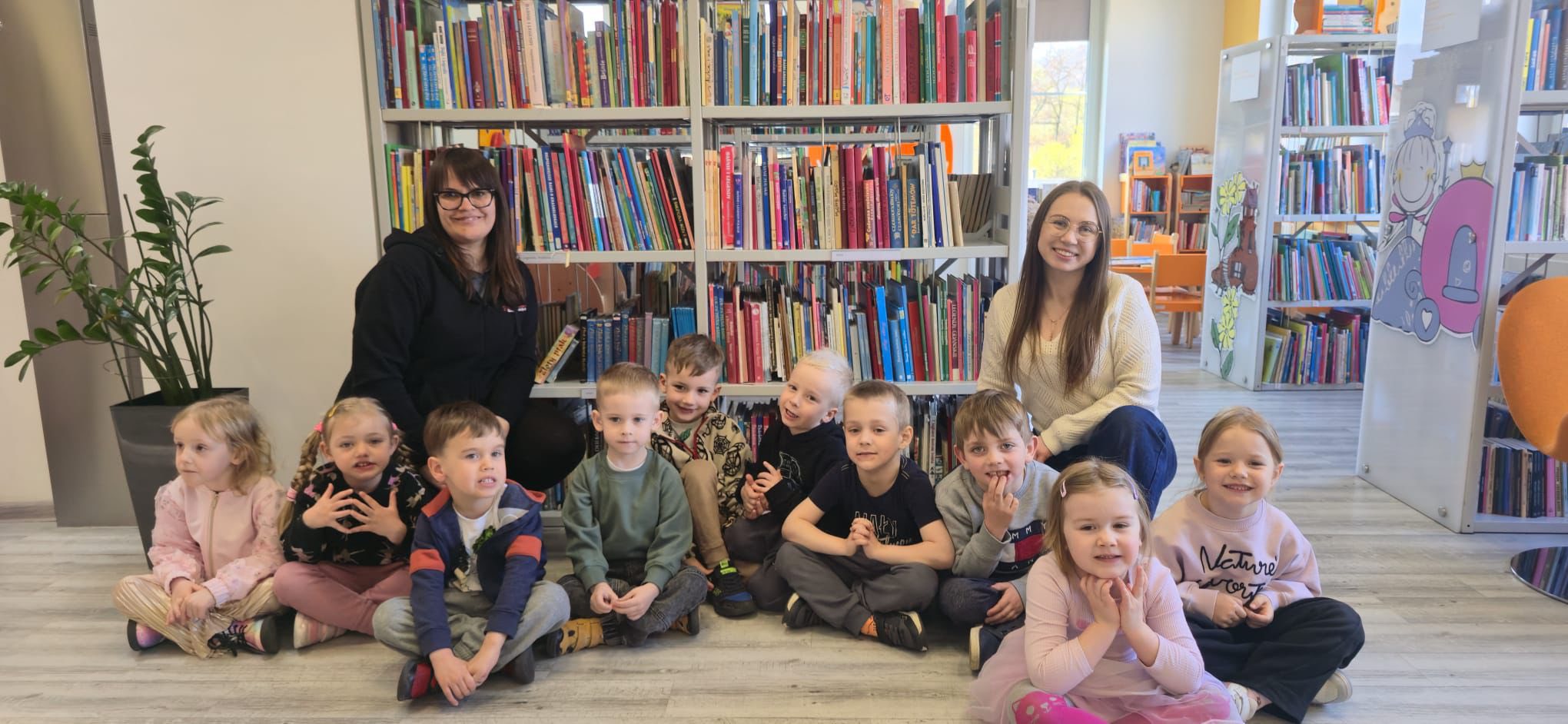 Dziś w MBP-CK gościliśmy grupę „Biedronek” z Niepubliczne Przedszkole Sióstr Salezjanek w Pieszycach