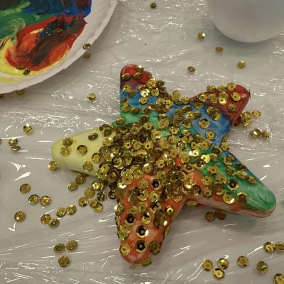 Warsztaty tworzenia ozdób świątecznych i wspólne ubieranie choinki