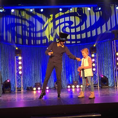 Dzisiejsze show było niesamowite! Iluzjonista Pan Magiczny przygotował