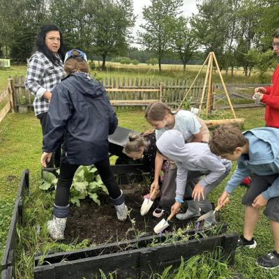 449776983 876695924495769 8663726605163160657 N