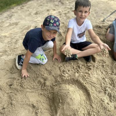 450654313 881159710716057 3837560955492968449 N