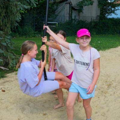 451869553 885696863595675 8336793034877387954 N