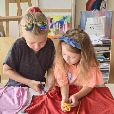 452637357 889301579901870 4952061192738964990 N