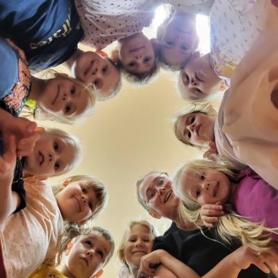 467598374 973659878132706 3884884699567876424 N