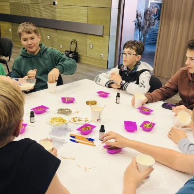 597598475 1281721753993182 2232518322233637511 N