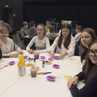 597639369 1281721333993224 3166401127396853668 N