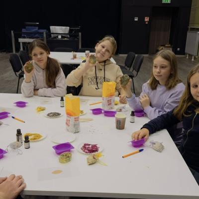 597798967 1281721867326504 2108344454709299836 N