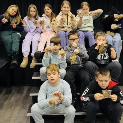 598435664 1281721407326550 7694223321121680288 N