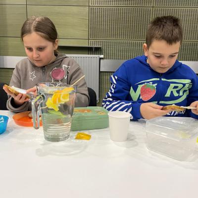 594771984 1276465594518798 1300408074751473701 N