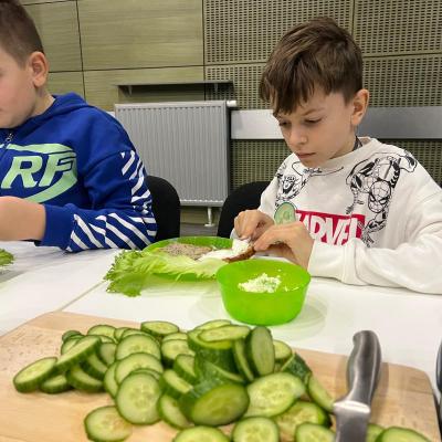 595067229 1276465397852151 1406279674288897666 N