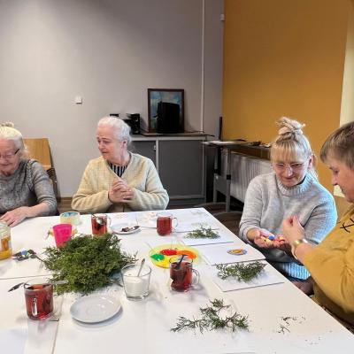 599706240 1283147067183984 2172785055901248640 N