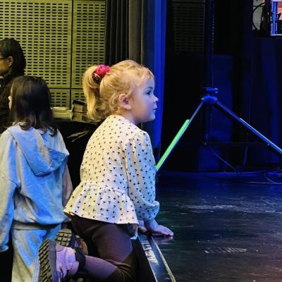 600141929 1284324683732889 1643620185728767487 N