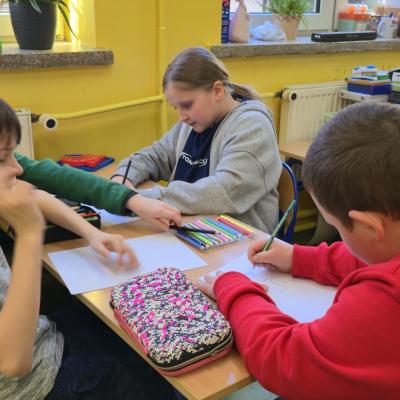 648104382 1351210820377608 792901379755150335 N