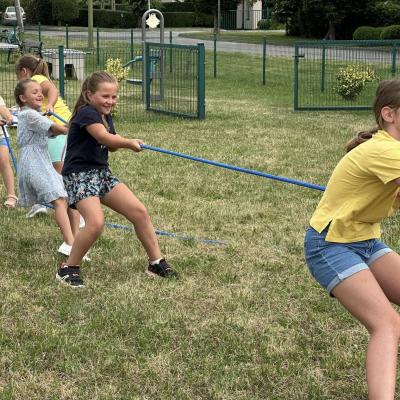 Dzisiejsze popołudnie spędziliśmy bawiąc się pod chmurką na placu zabaw przy os. Królów w Pieszyce - miasto w Górach Sowich