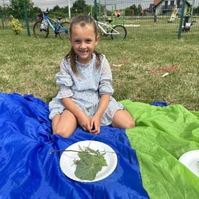 Dzisiejsze popołudnie spędziliśmy bawiąc się pod chmurką na placu zabaw przy os. Królów w Pieszyce - miasto w Górach Sowich