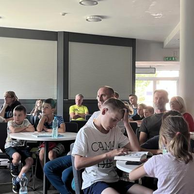  Czy sójka wybiera się za morze? Czy każdy dudek ma swój czubek?