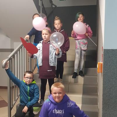 4 października razem z uczniami z klasy 2d..