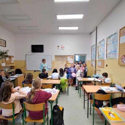 4 października razem z uczniami z klasy 2d..